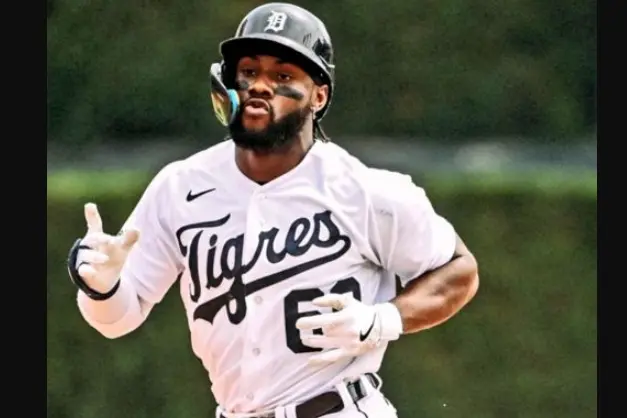 “Detroit Tigers modern-era uniform (1994–present) showing a player wearing the white home jersey with the word ‘Tigres’ in script across the chest, part of the team’s alternate and City Connect designs while maintaining the classic Old English ‘D’ tradition